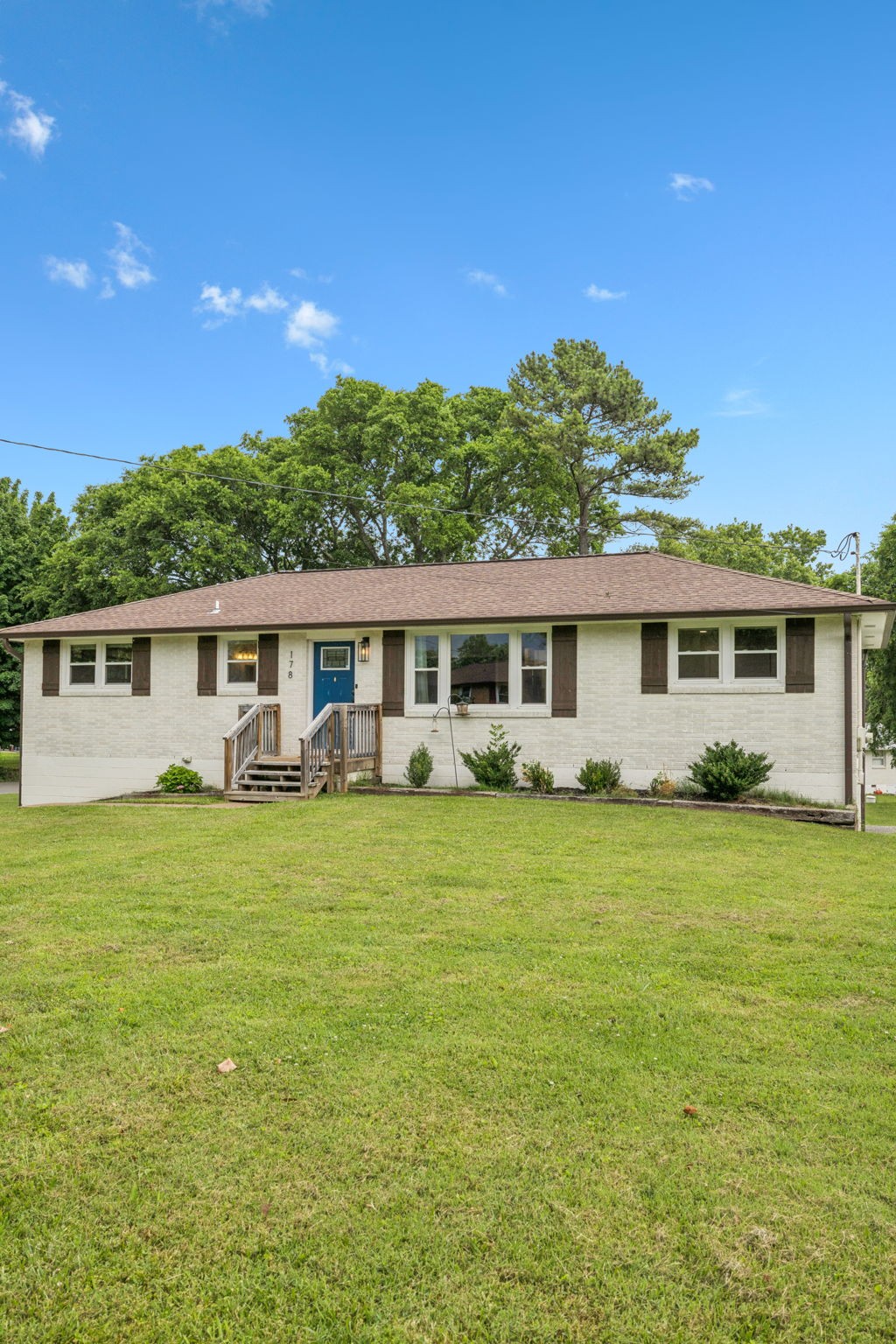 178 Chippendale Dr Property Photo 8
