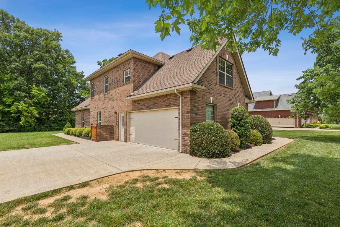 2805 Wynthrope Hall Dr Property Photo 2