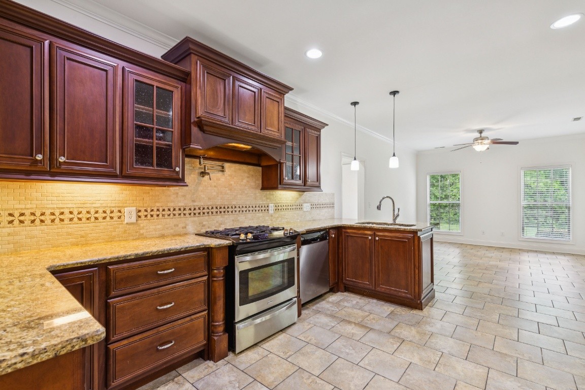 2805 Wynthrope Hall Dr Property Photo 10