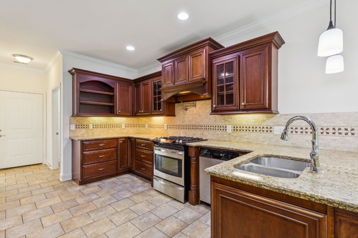 2805 Wynthrope Hall Dr Property Photo 11