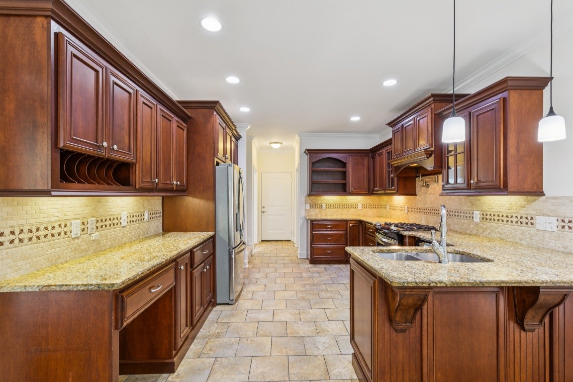 2805 Wynthrope Hall Dr Property Photo 12
