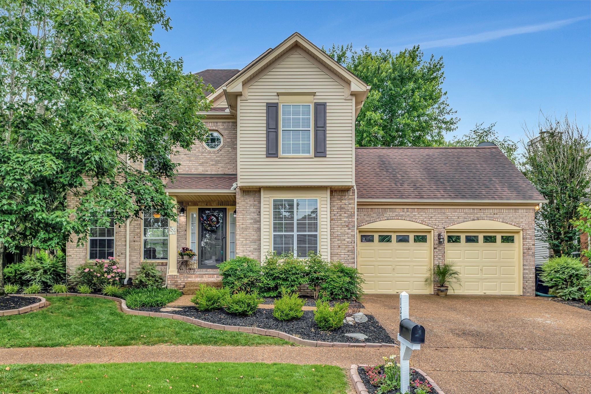 1201 Summer Haven Circle Property Photo 1