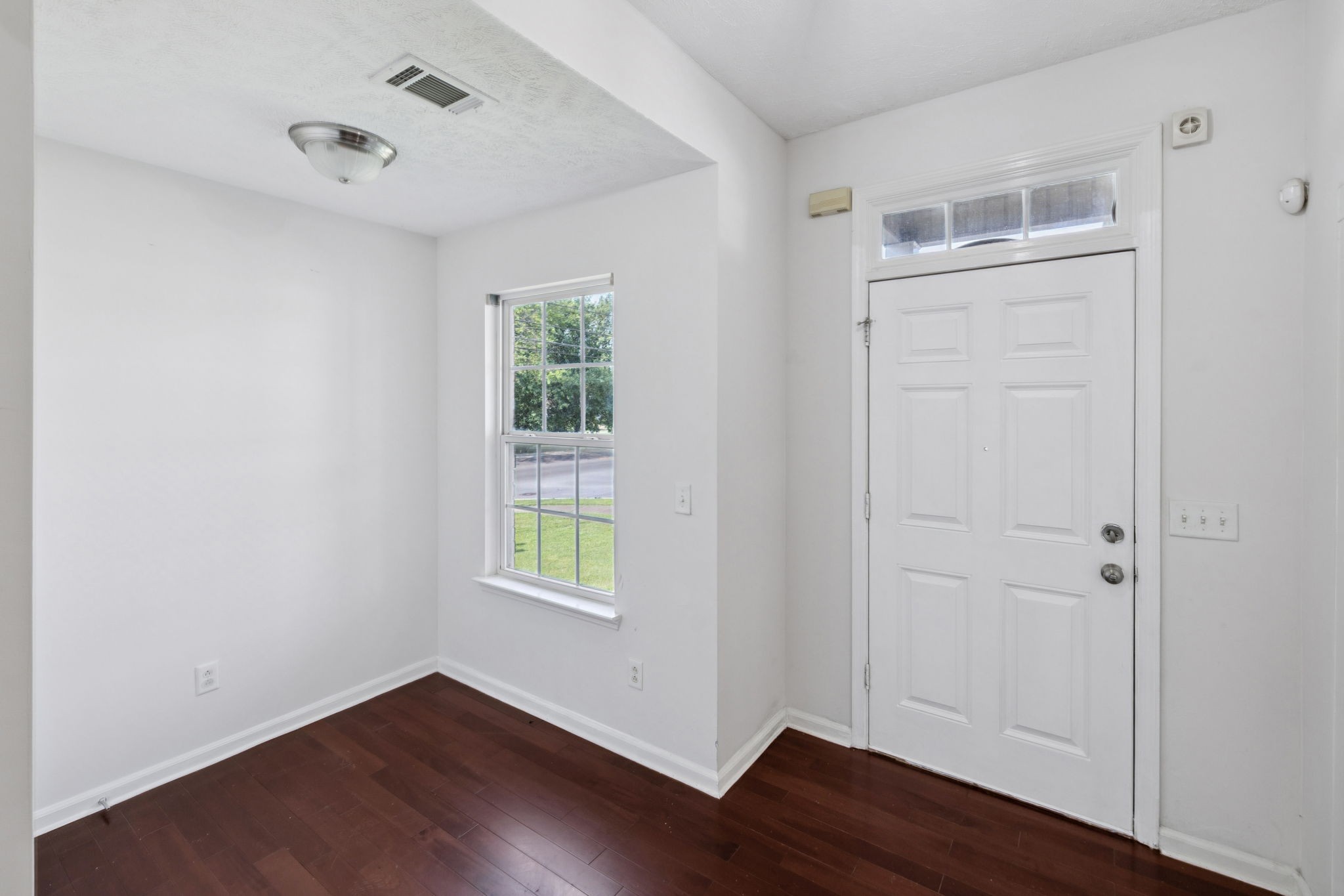 4000 Hollis Hill Dr Property Photo 8