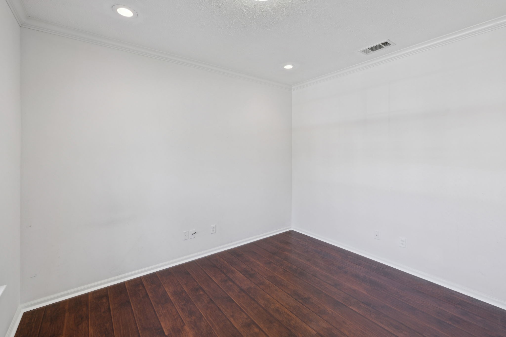 4000 Hollis Hill Dr Property Photo 10