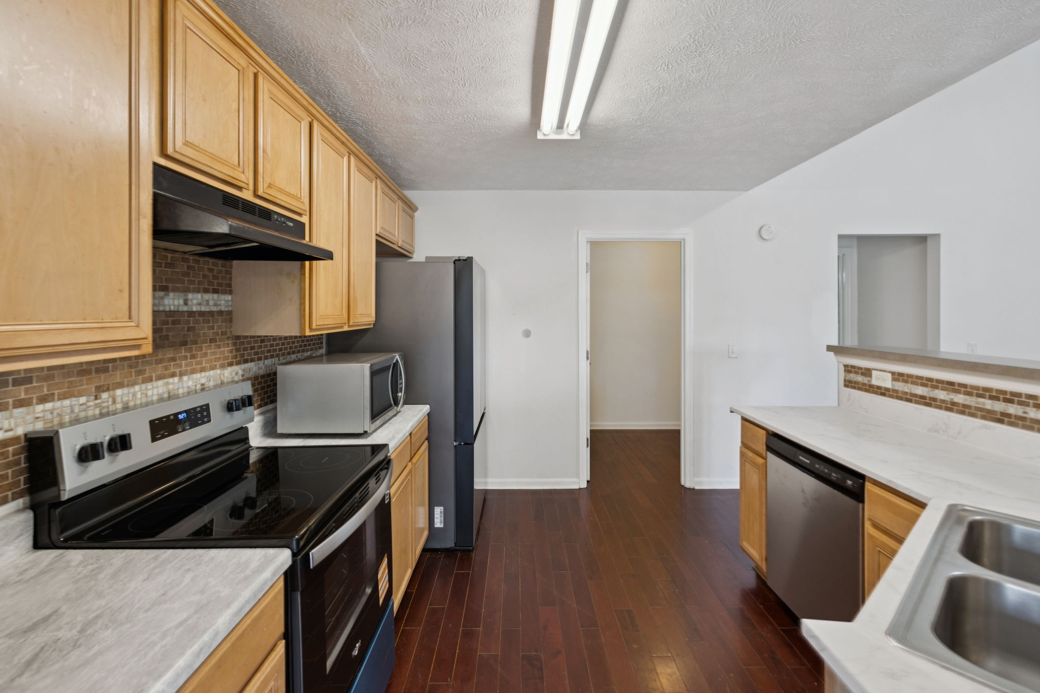 4000 Hollis Hill Dr Property Photo 17