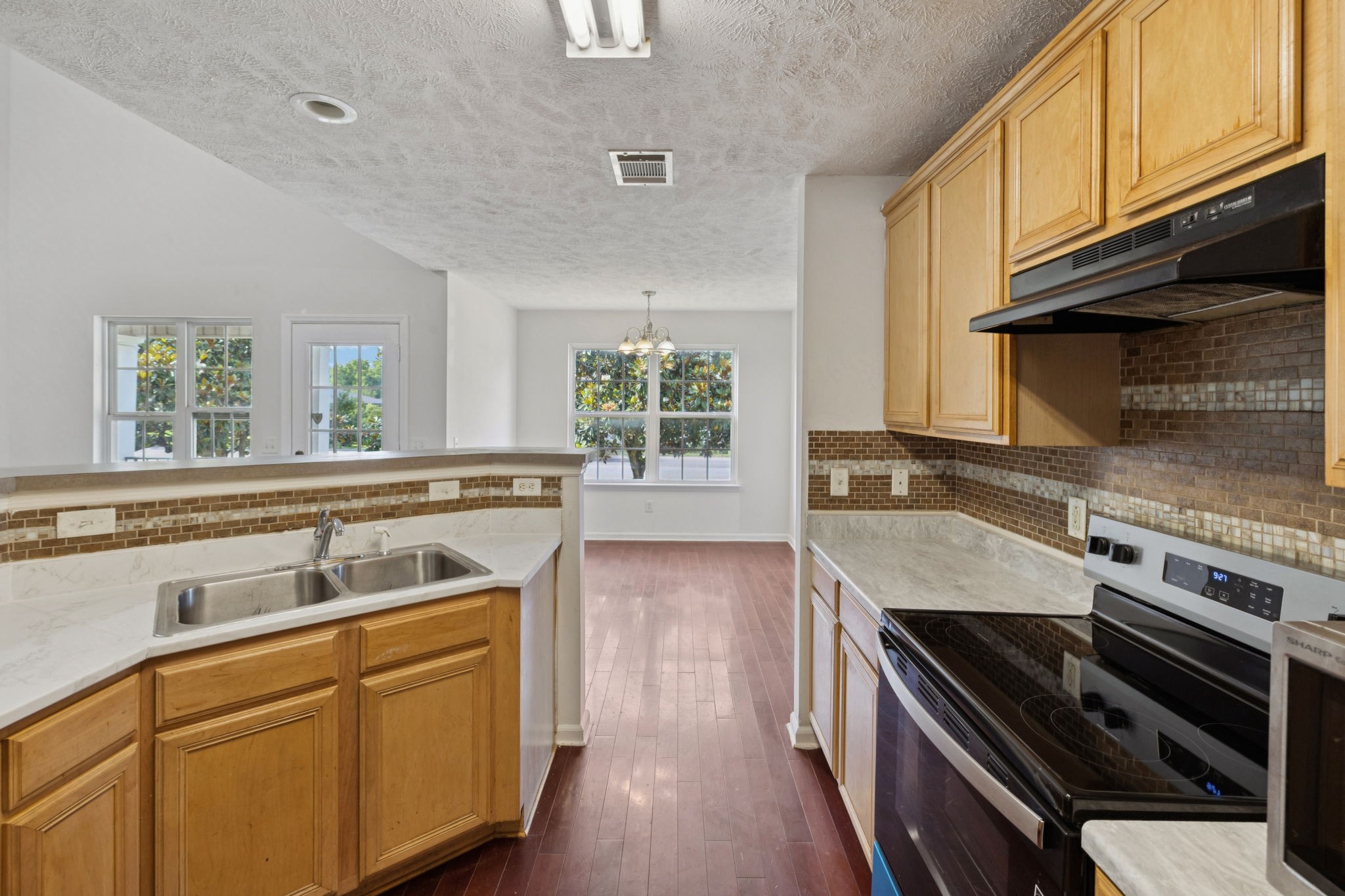 4000 Hollis Hill Dr Property Photo 18