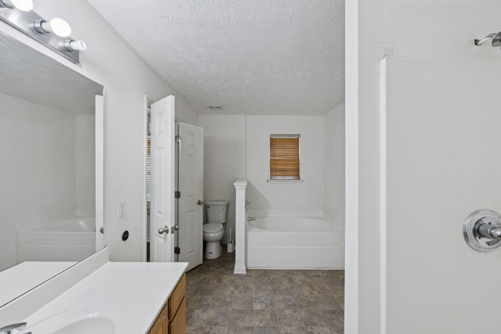 4000 Hollis Hill Dr Property Photo 34