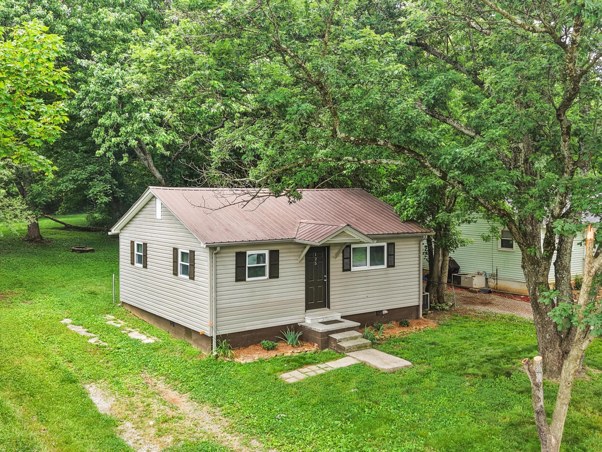 125 Ne Dixie Drive Property Photo 4