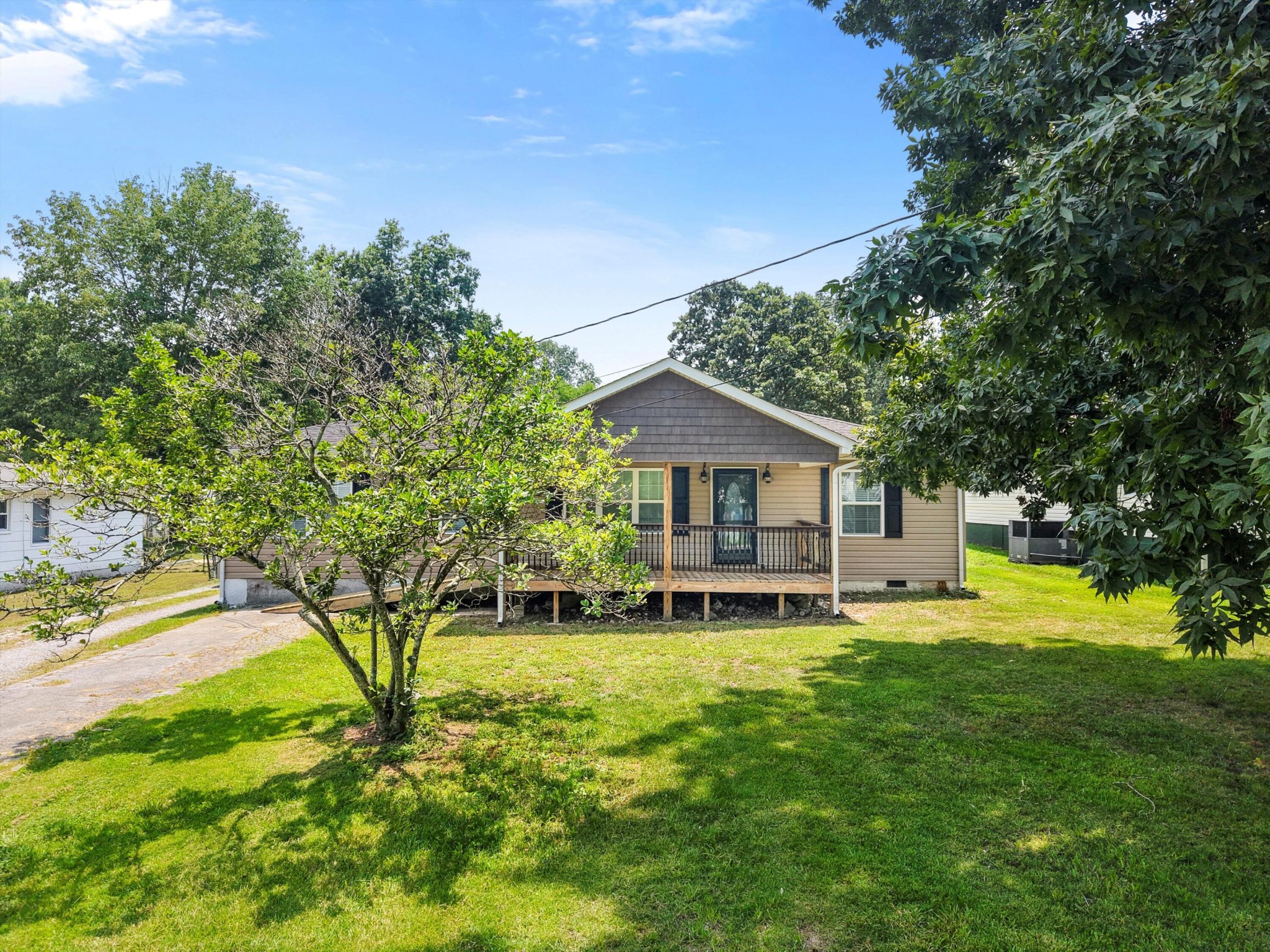 638 Hickory Lane Property Photo 1