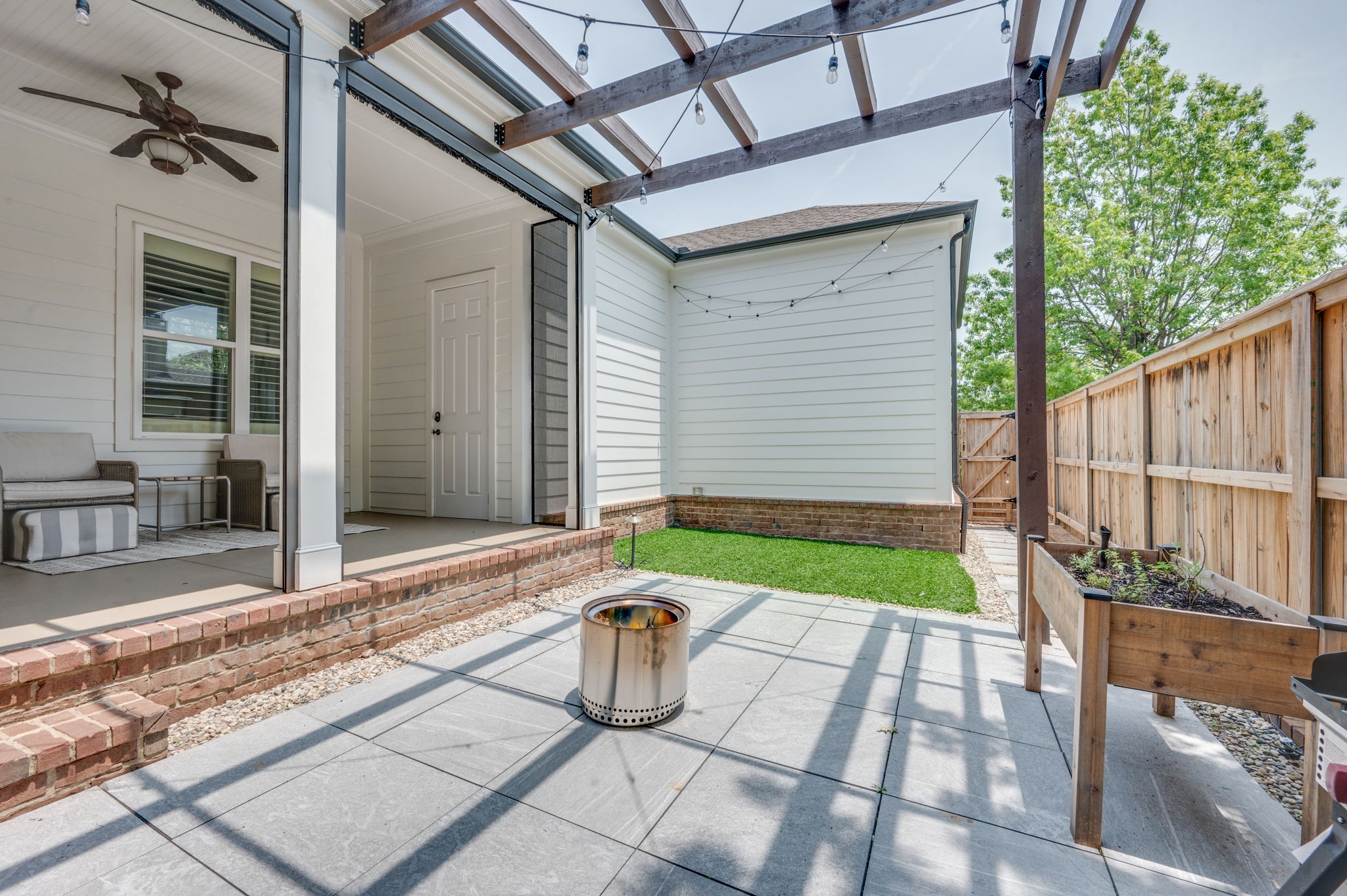 1332 Jewell Ave Property Photo 61