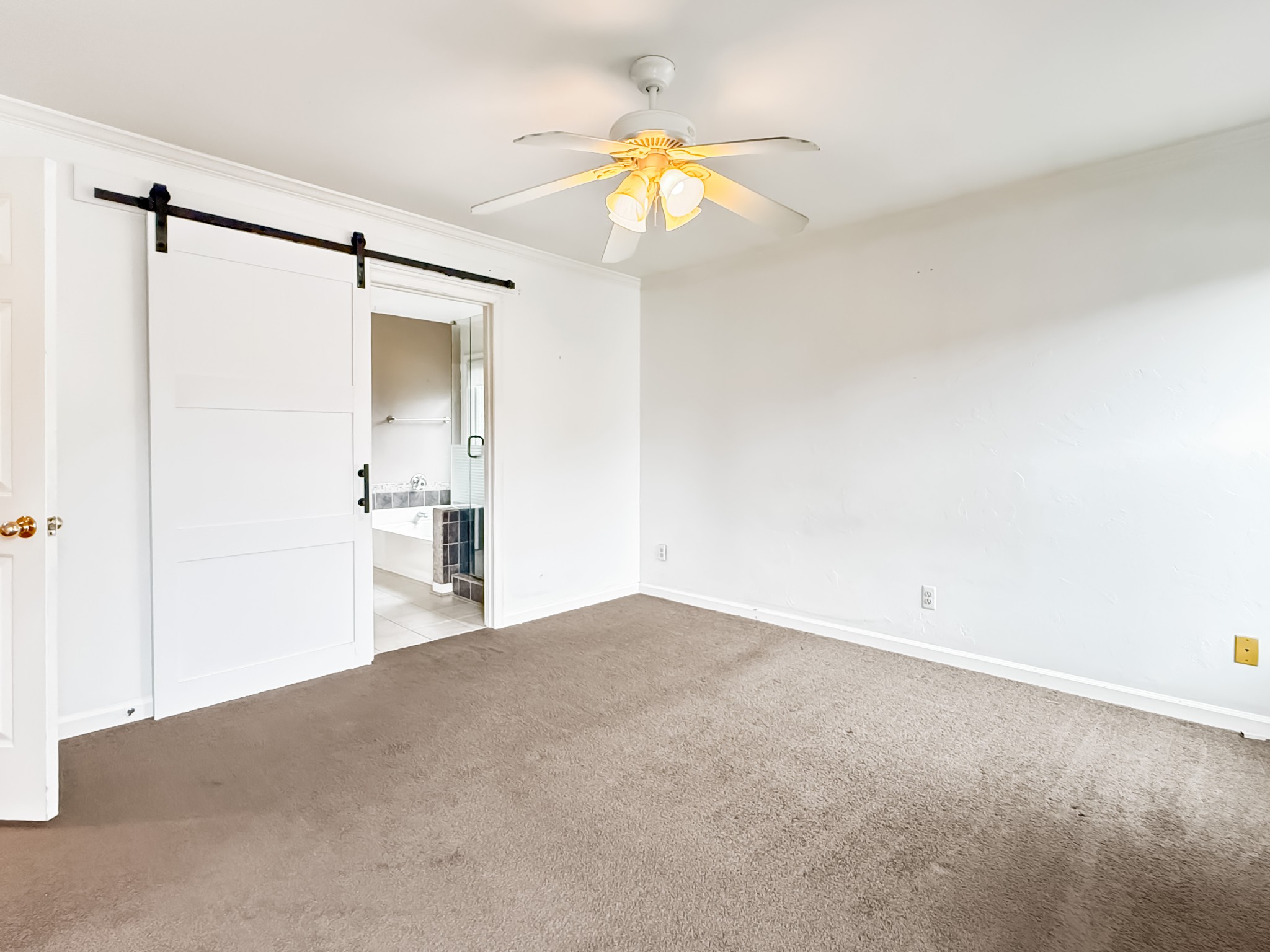 6665 Autumnwood Dr Property Photo 14