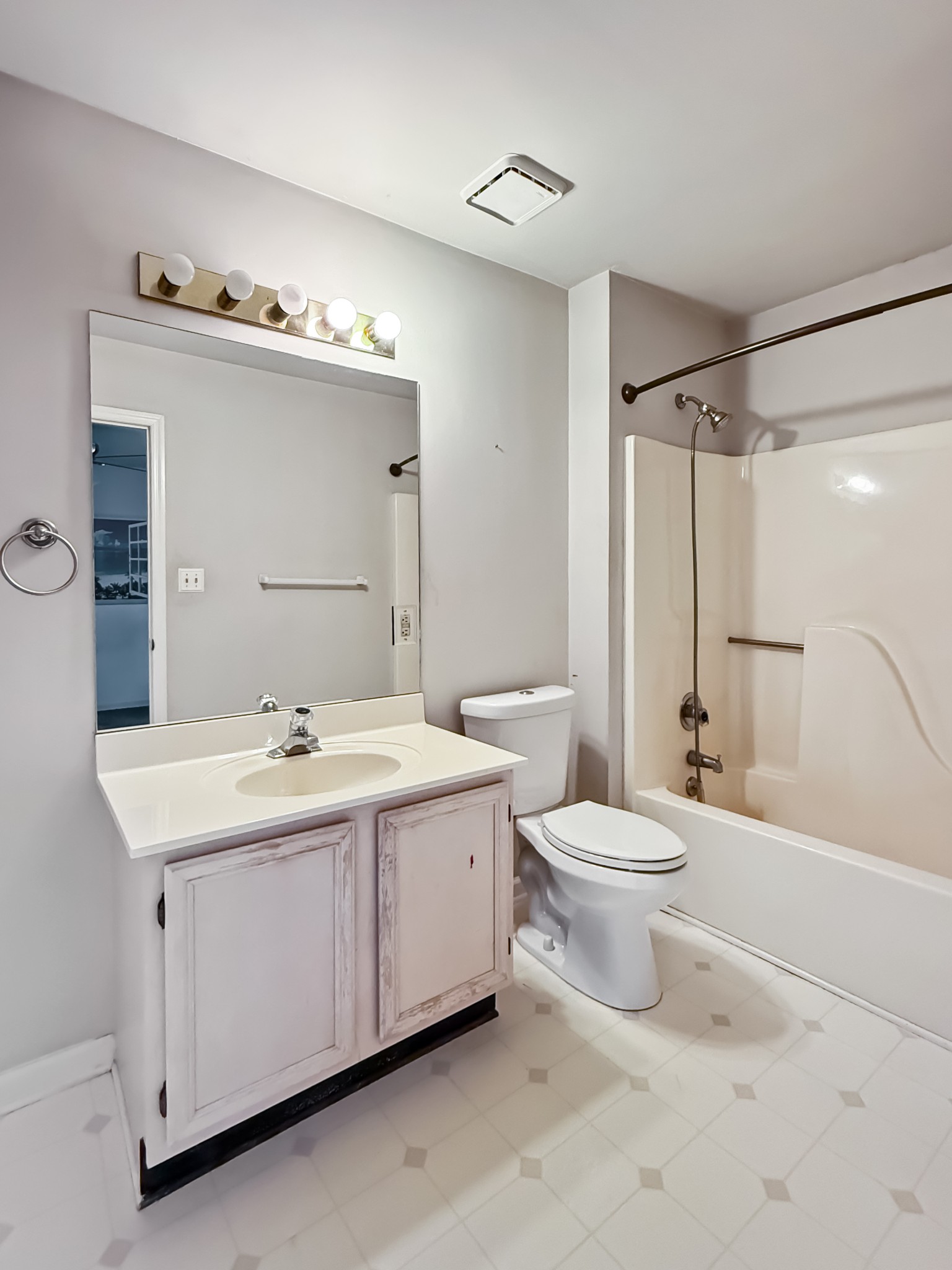 6665 Autumnwood Dr Property Photo 24