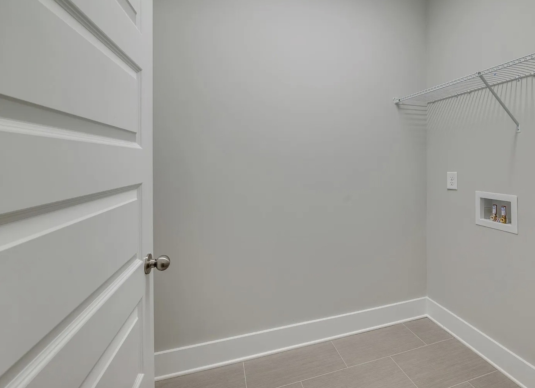 135 Grandstand Blvd Property Photo 11