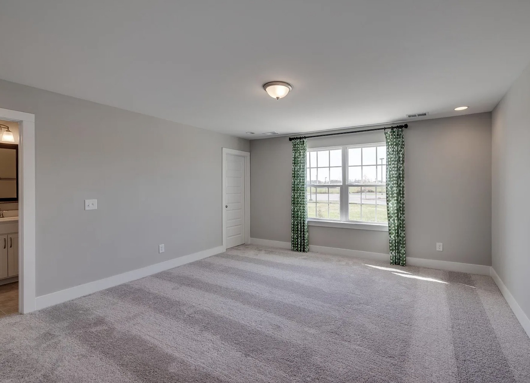135 Grandstand Blvd Property Photo 16
