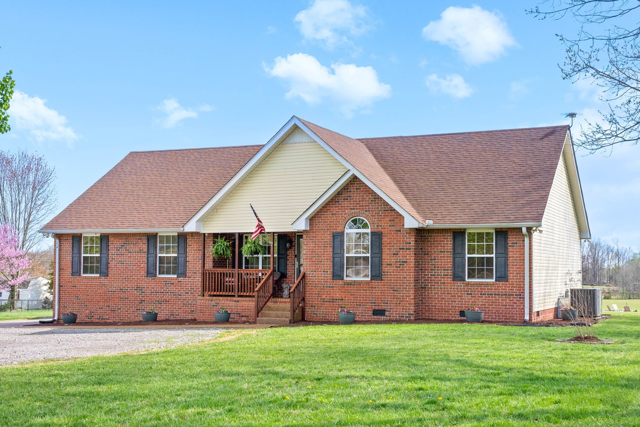 314 Highway 259 Property Photo 2