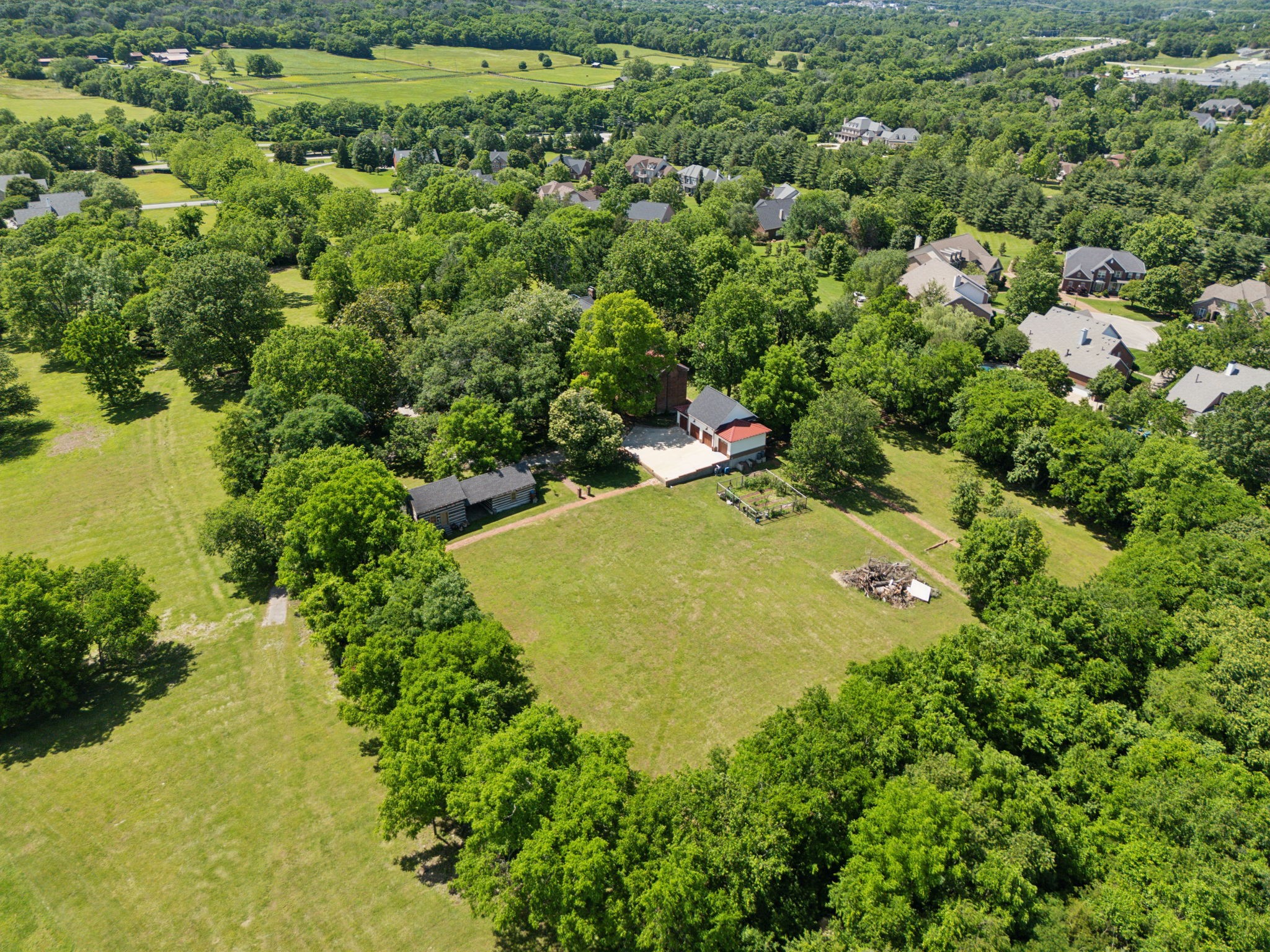 1800 Grey Pointe Dr Property Photo 81