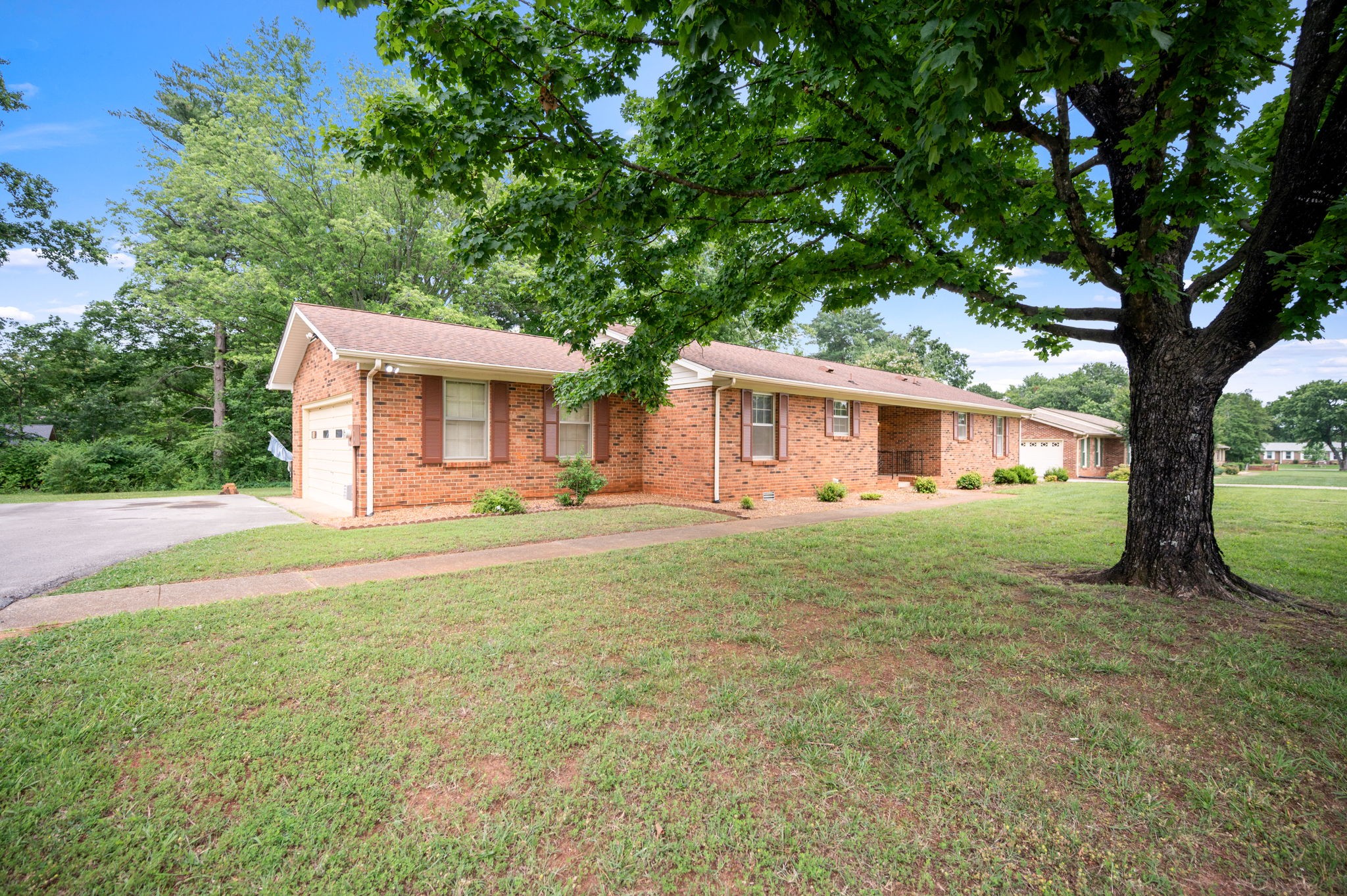 2715 Clearview Ct Property Photo 4