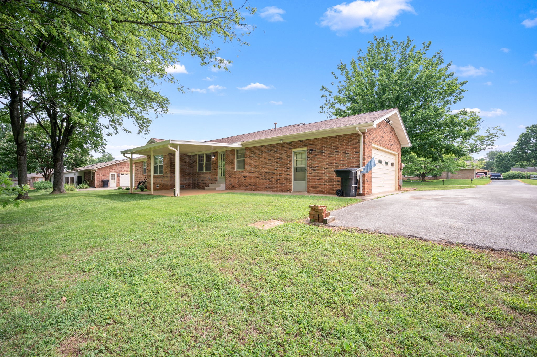 2715 Clearview Ct Property Photo 6