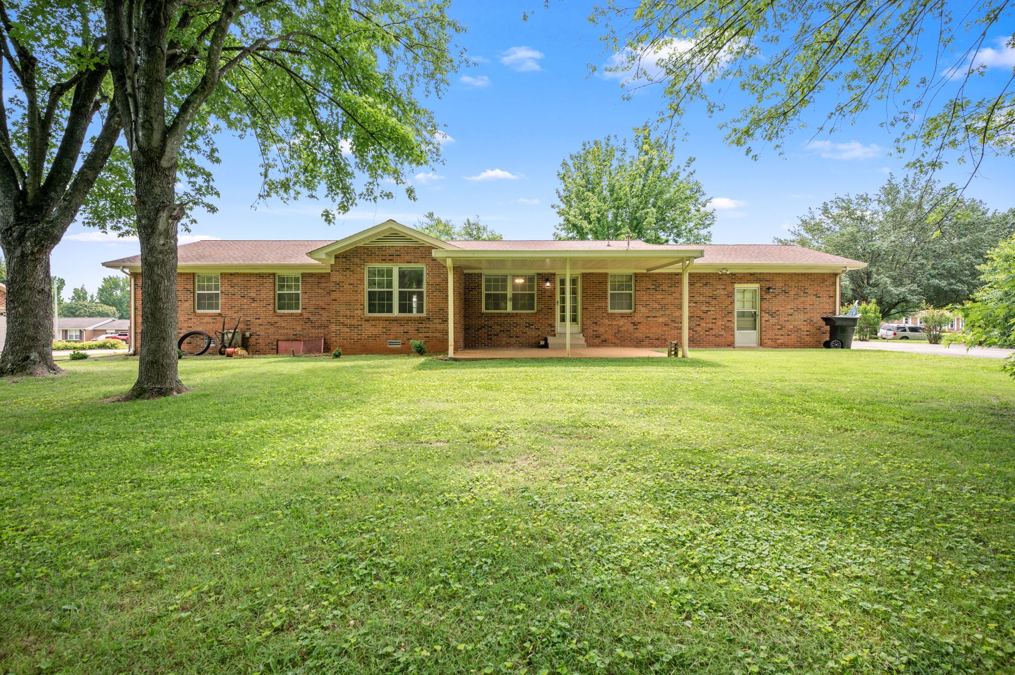 2715 Clearview Ct Property Photo 8