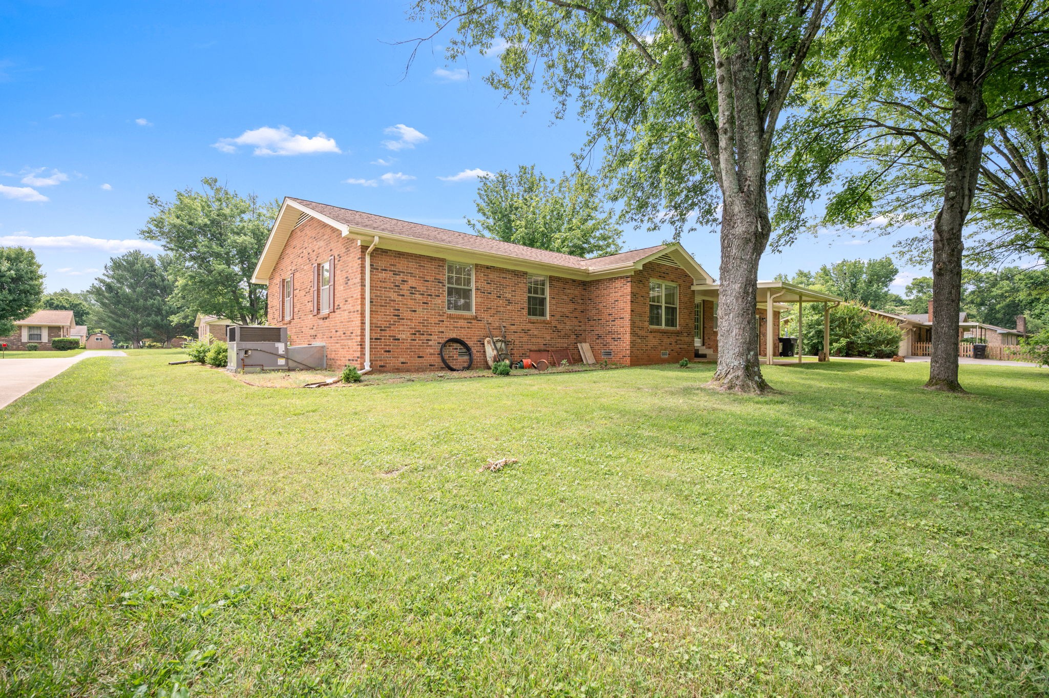 2715 Clearview Ct Property Photo 9