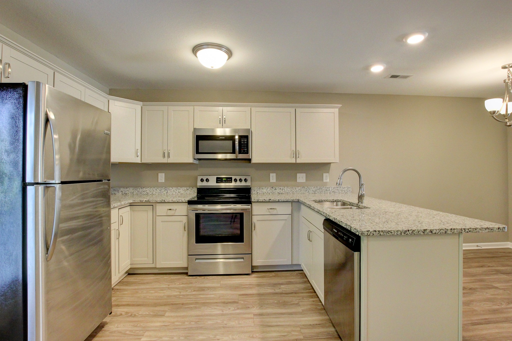 955 Big Sky Dr Property Photo 6