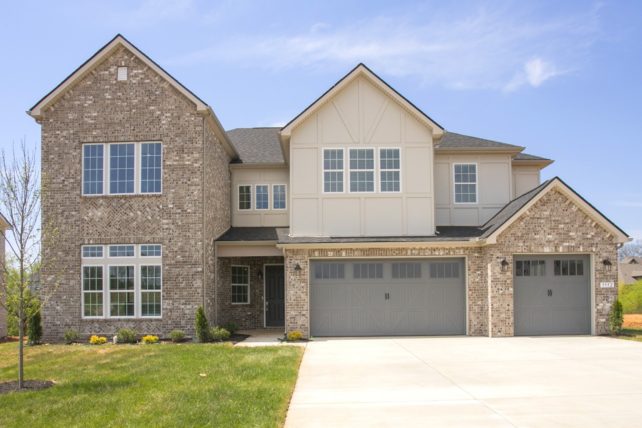 5952 Hunt Valley Drive Property Photo 1