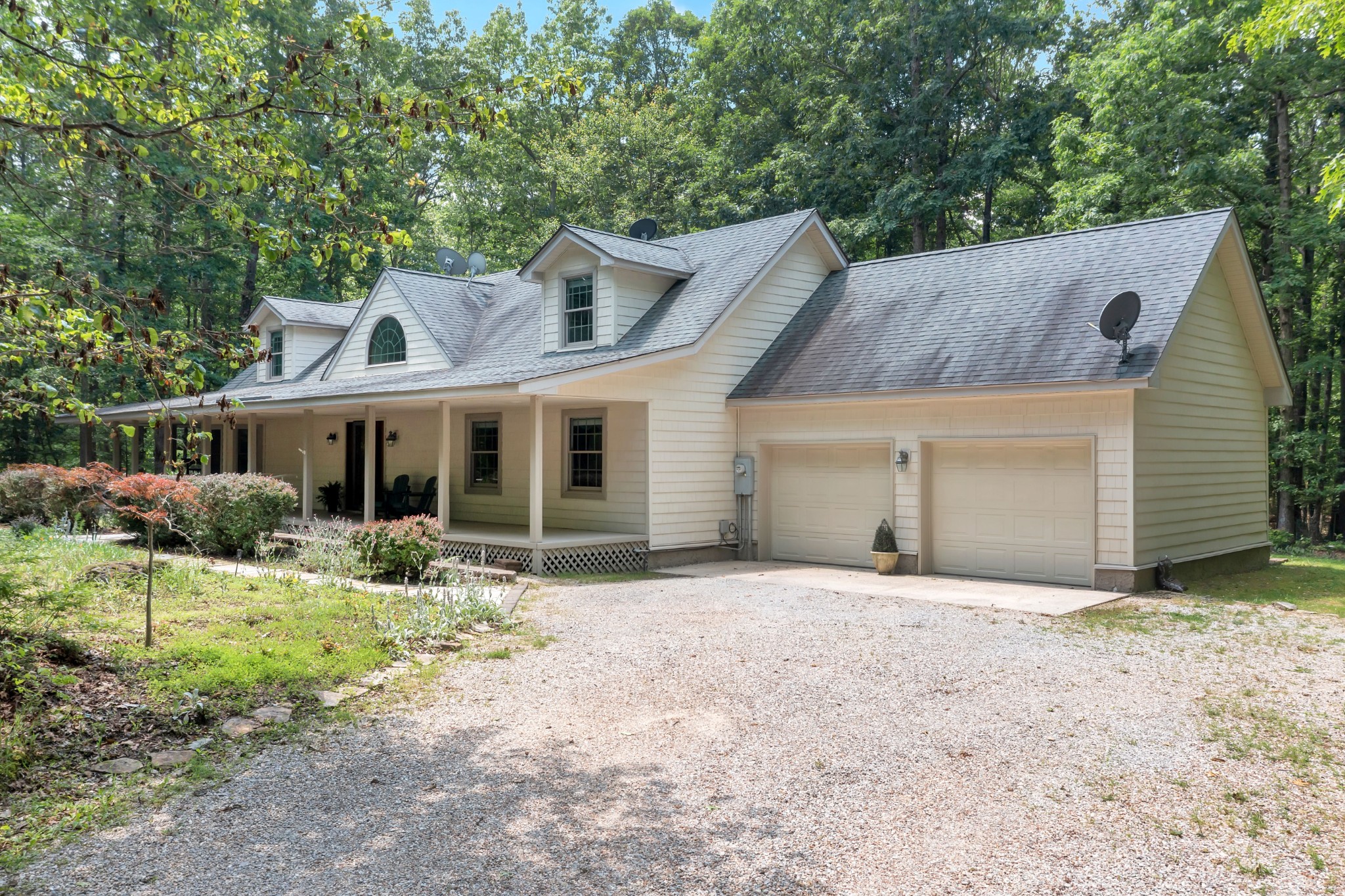 891 Deepwoods Rd Property Photo 1