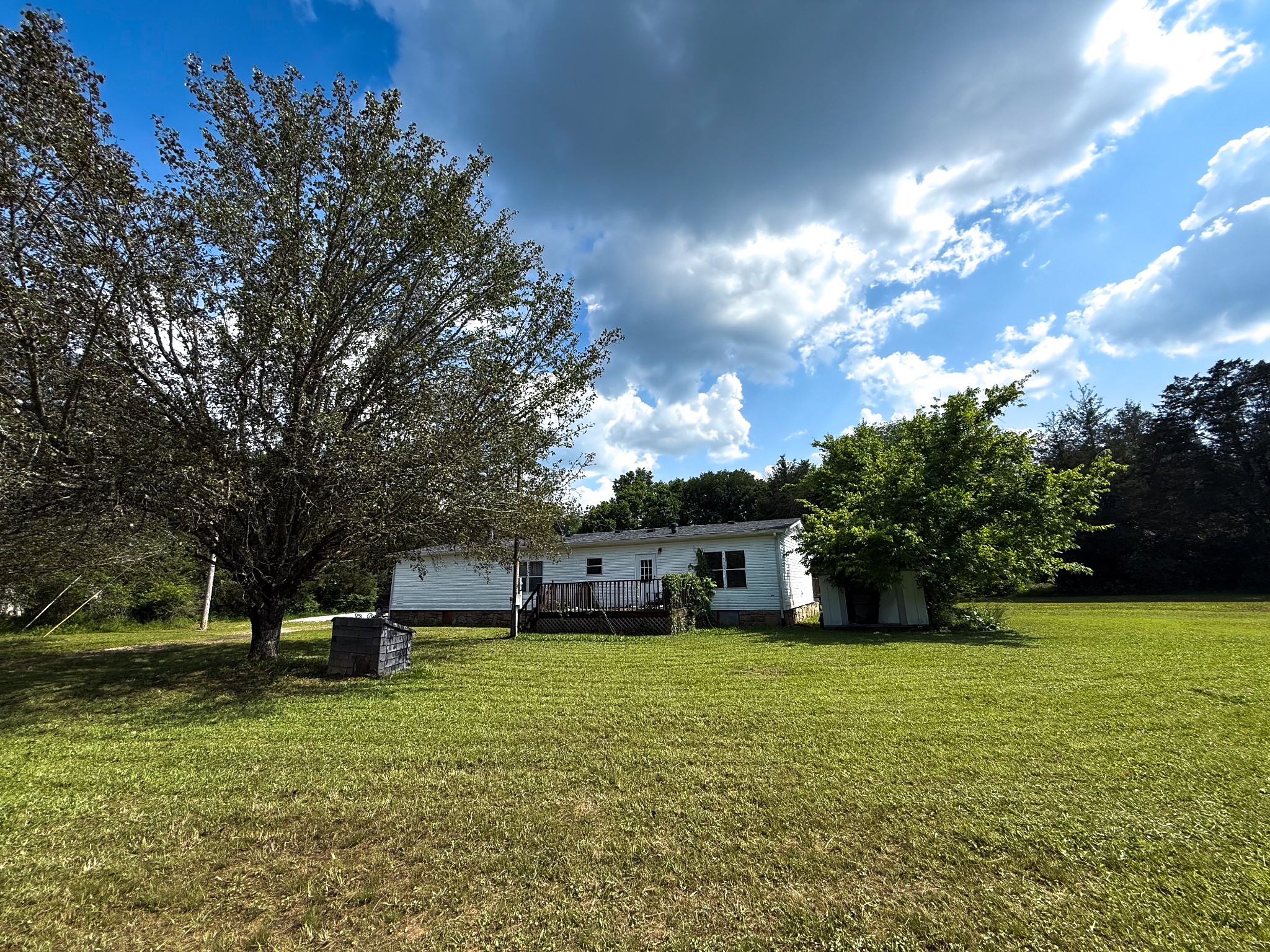 5400 Creek View Rd Property Photo 3