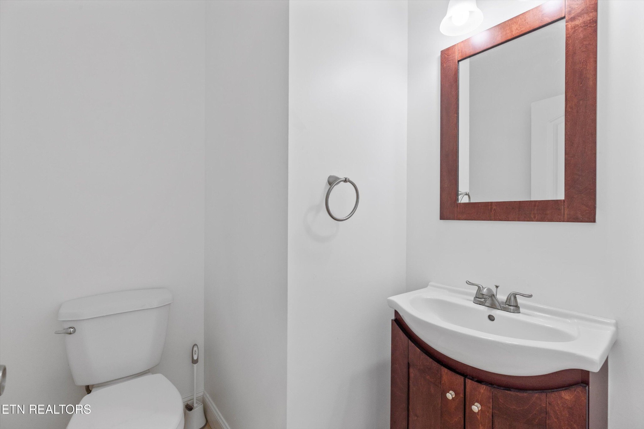 241 Hillside Lane Property Photo 7