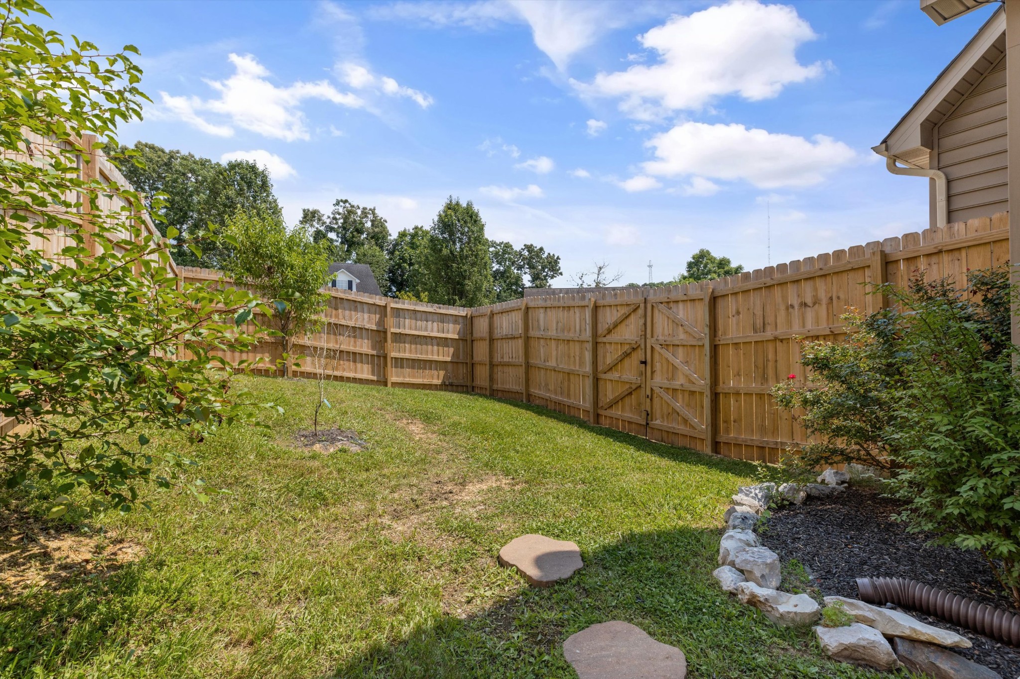 241 Hillside Ln Property Photo 28
