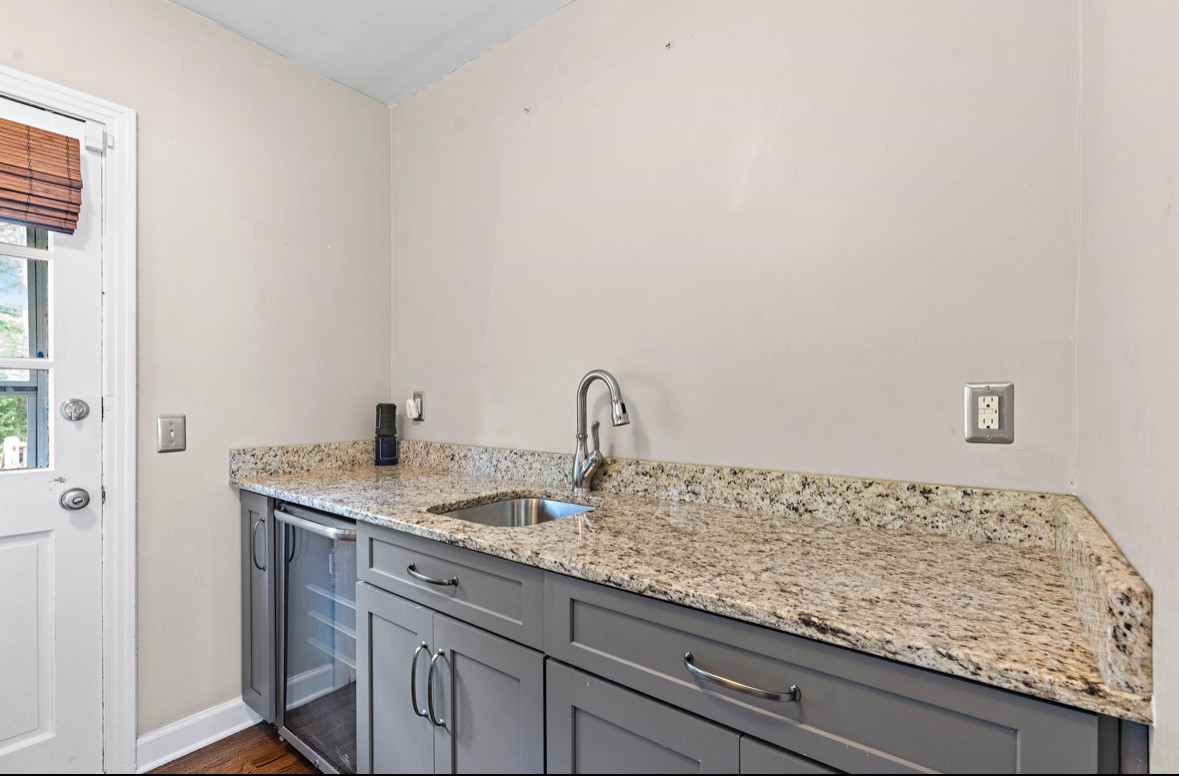 5616 Stoneway Trl Property Photo 14