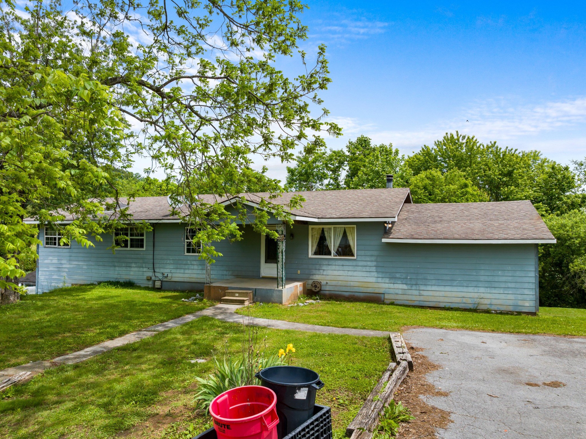 210 Welch Rd Property Photo 3