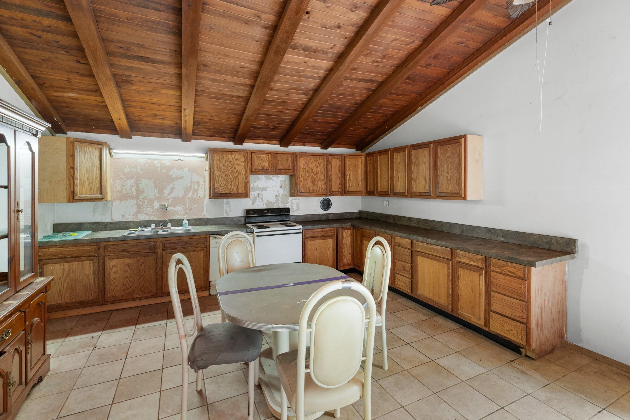 210 Welch Rd Property Photo 12