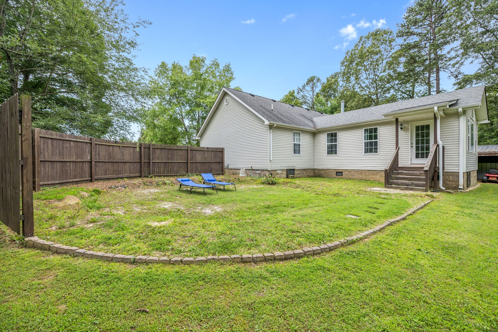 123 Hubbard St Property Photo 46