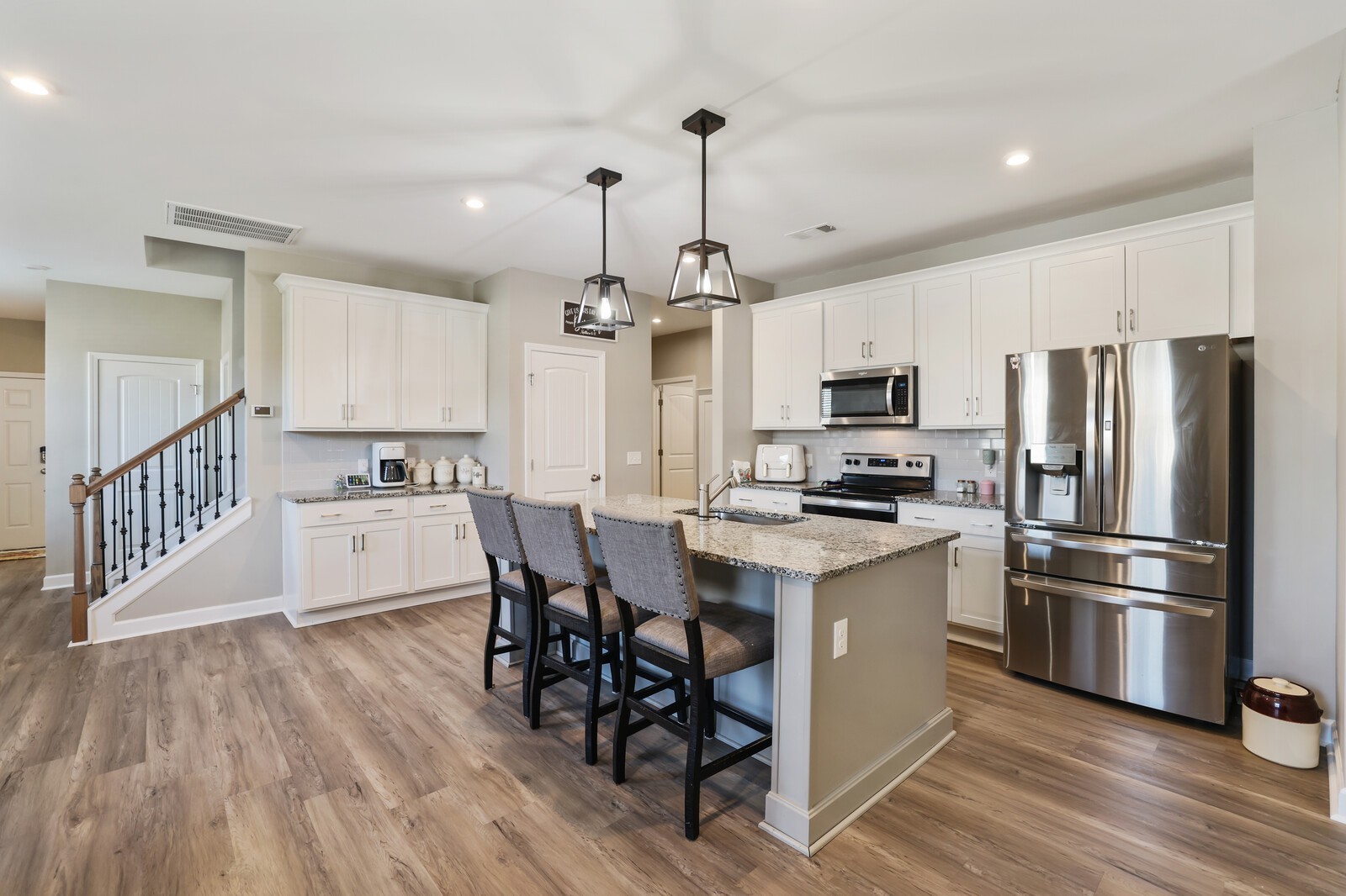 7118 Ivory Way Property Photo 1