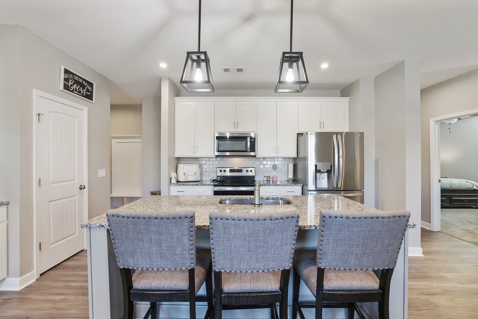 7118 Ivory Way Property Photo 2