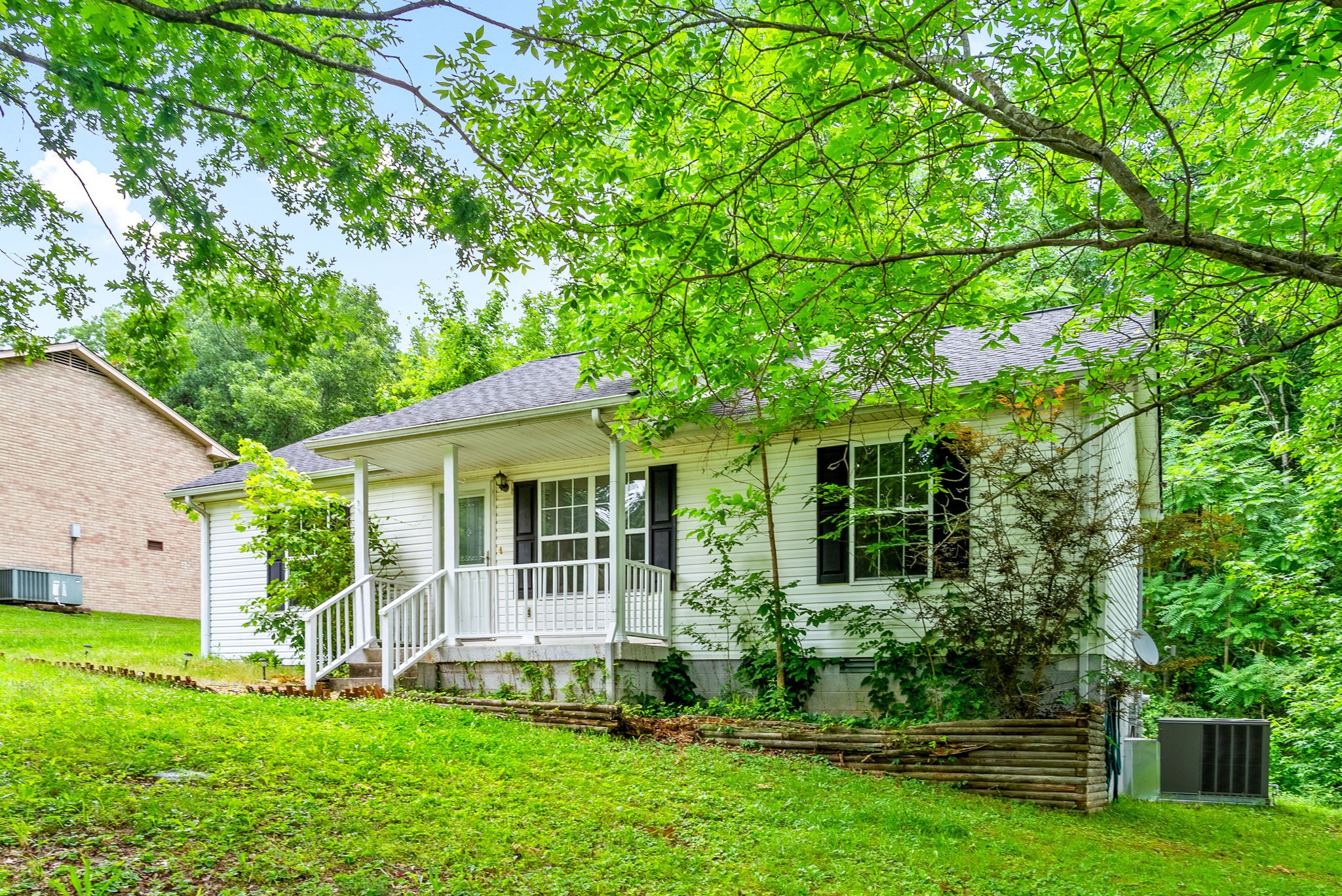 122 Annette Dr Property Photo 2