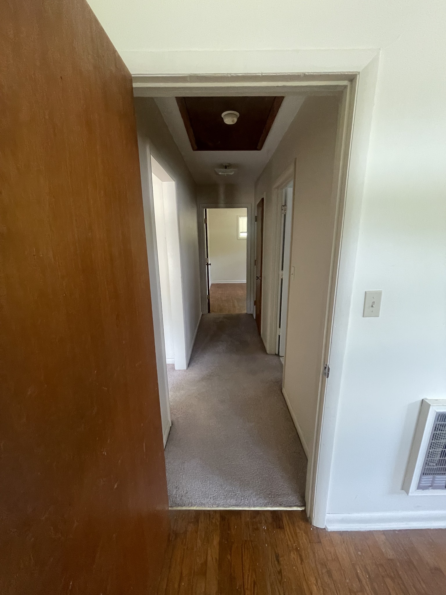 105 Edgehill Dr Property Photo 3