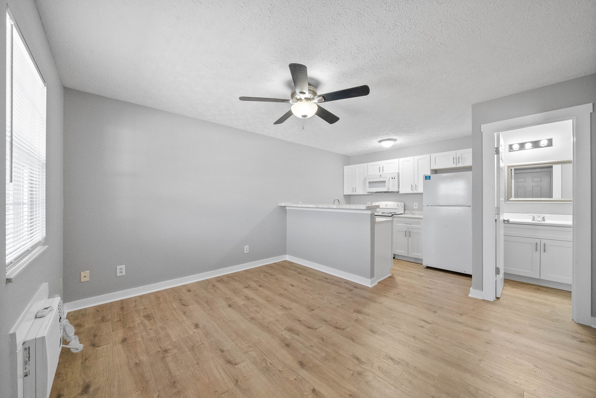 765 Robb Ave Property Photo 9