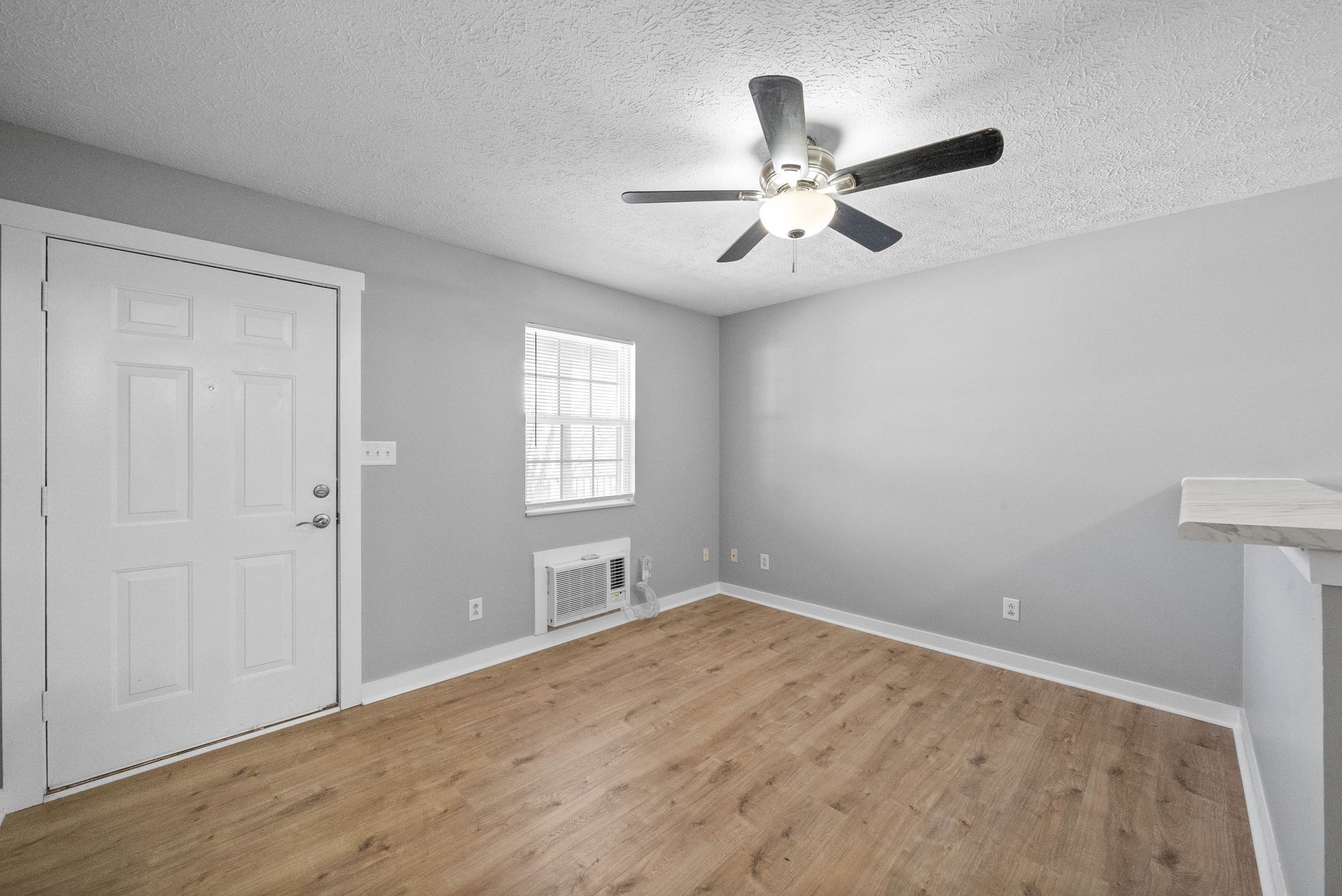 765 Robb Ave Property Photo 12