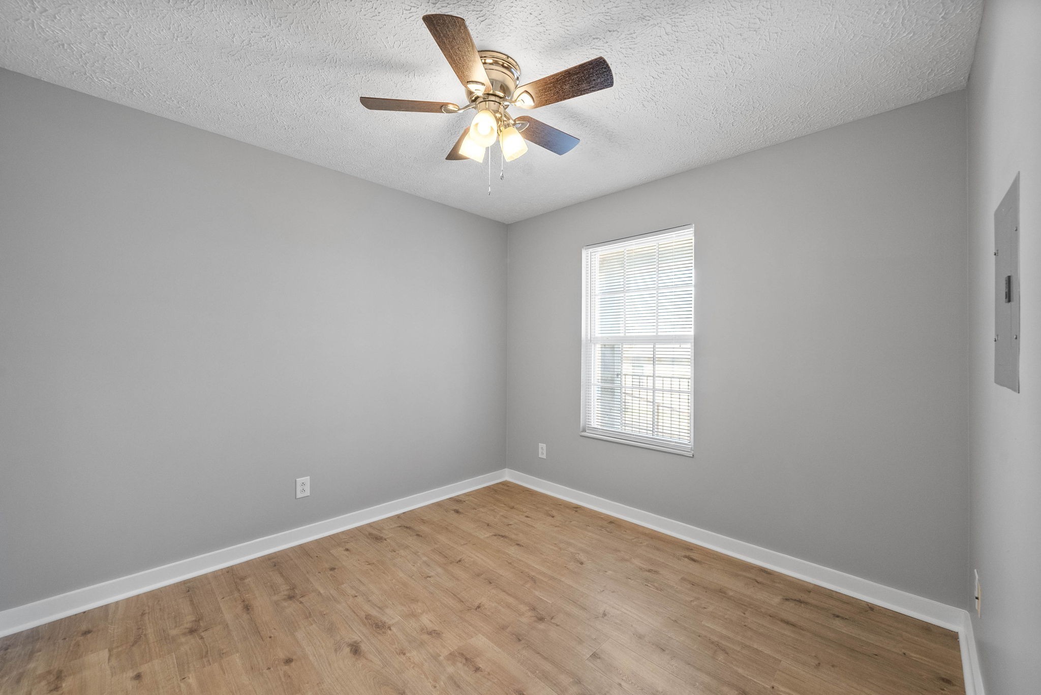 765 Robb Ave Property Photo 22