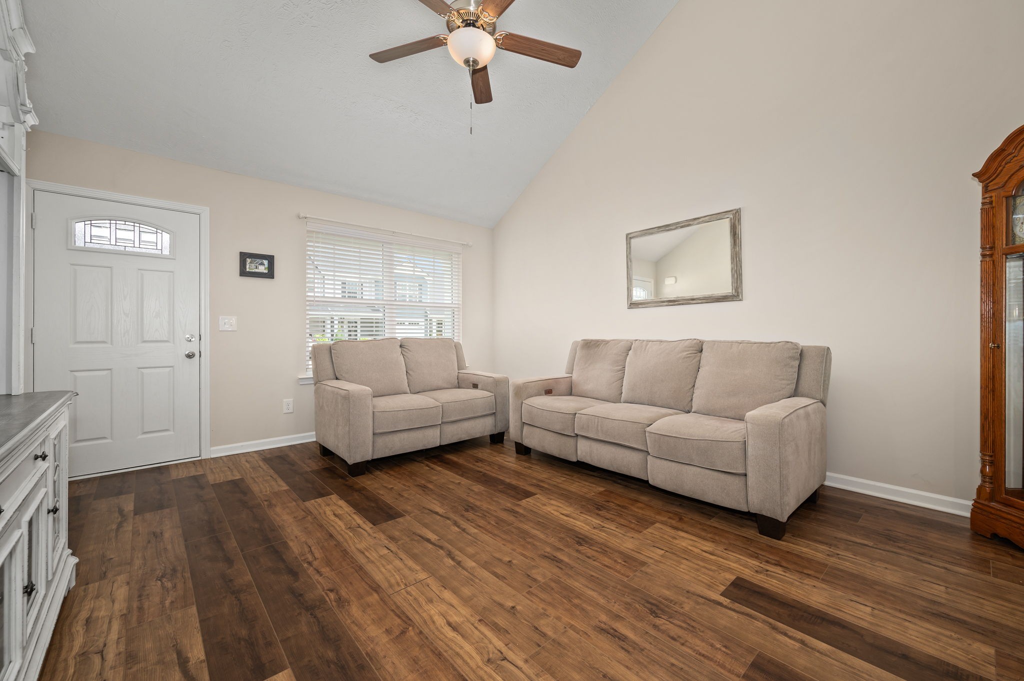 4713 Pompano Ln Property Photo 2