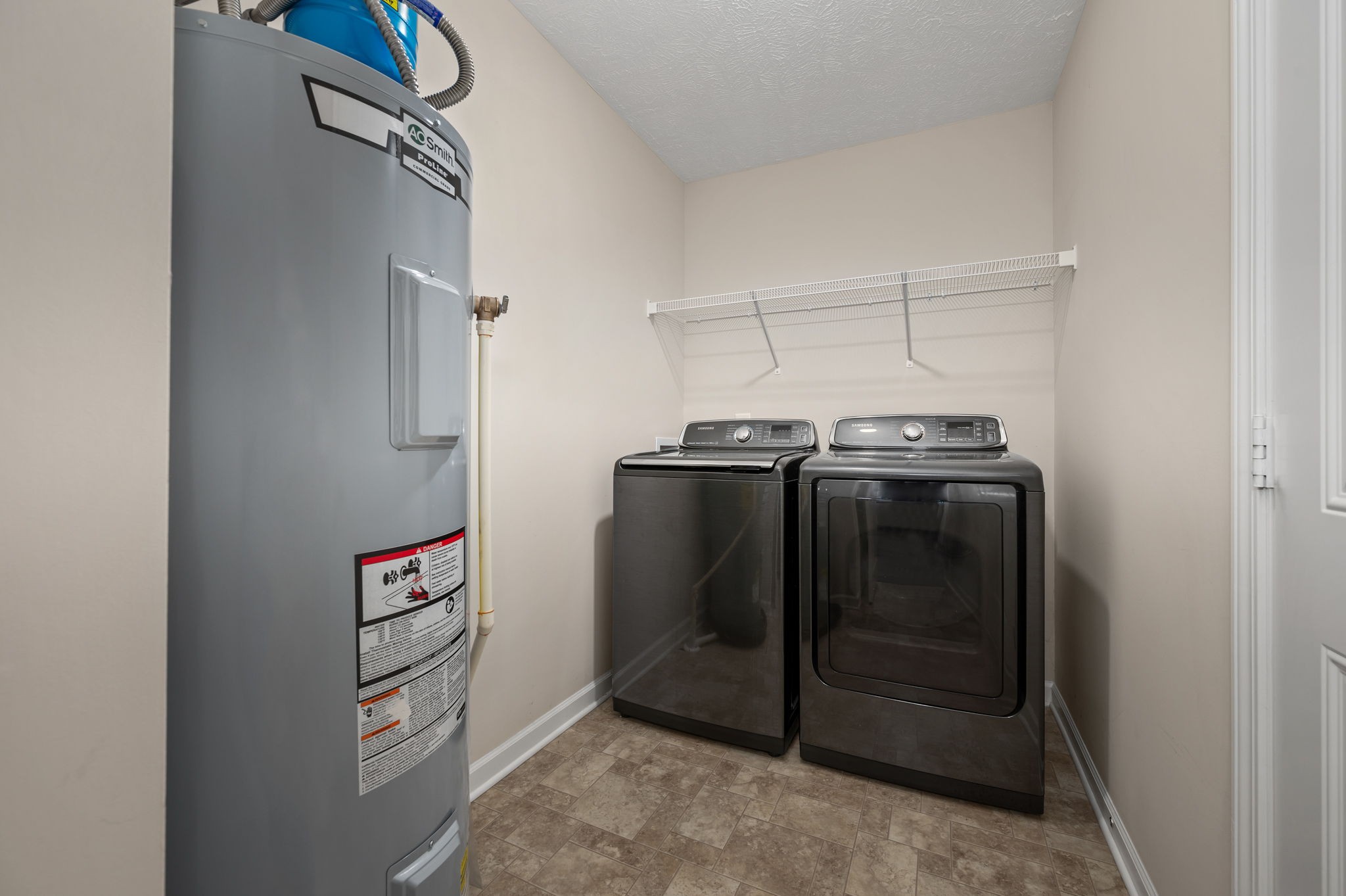 4713 Pompano Ln Property Photo 6