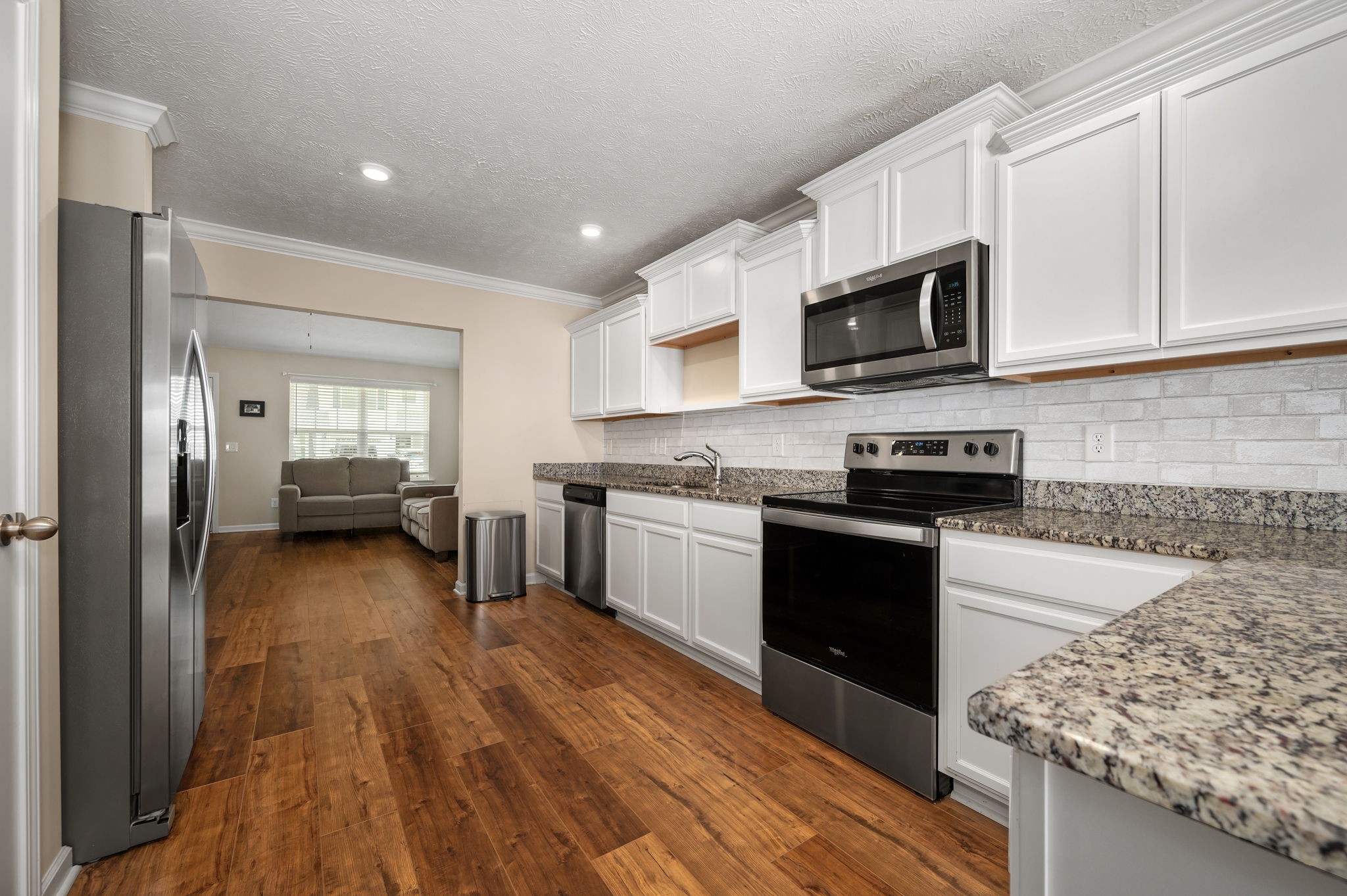 4713 Pompano Ln Property Photo 8