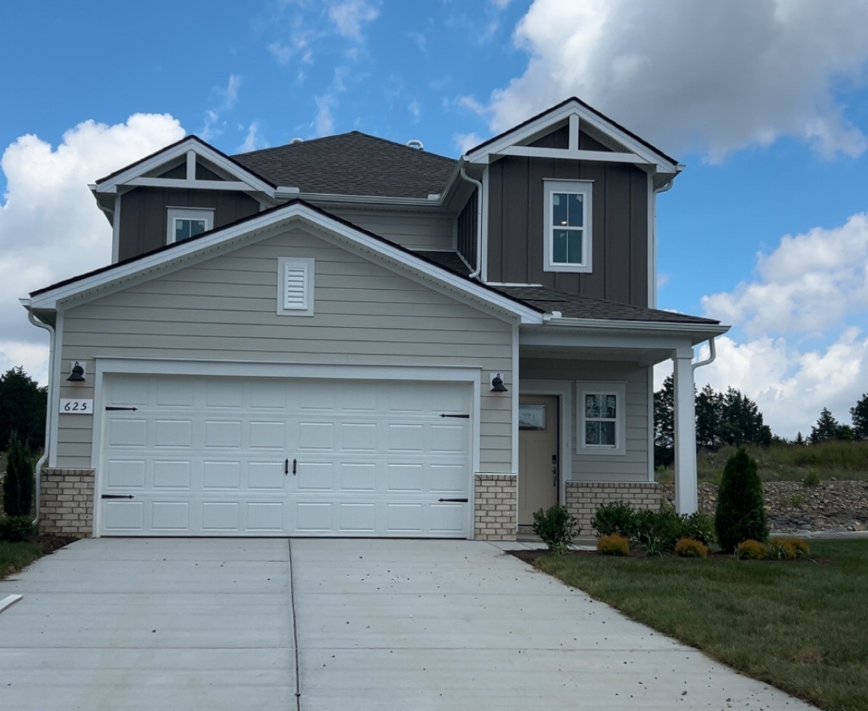 625 Whitetail Court Property Photo 1