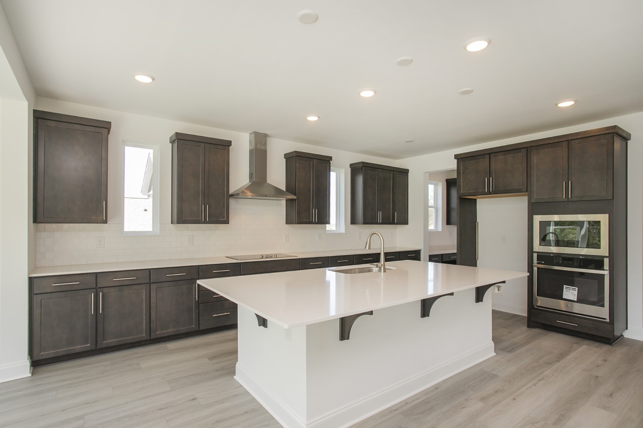 2321 Williamsport Landing Property Photo 2