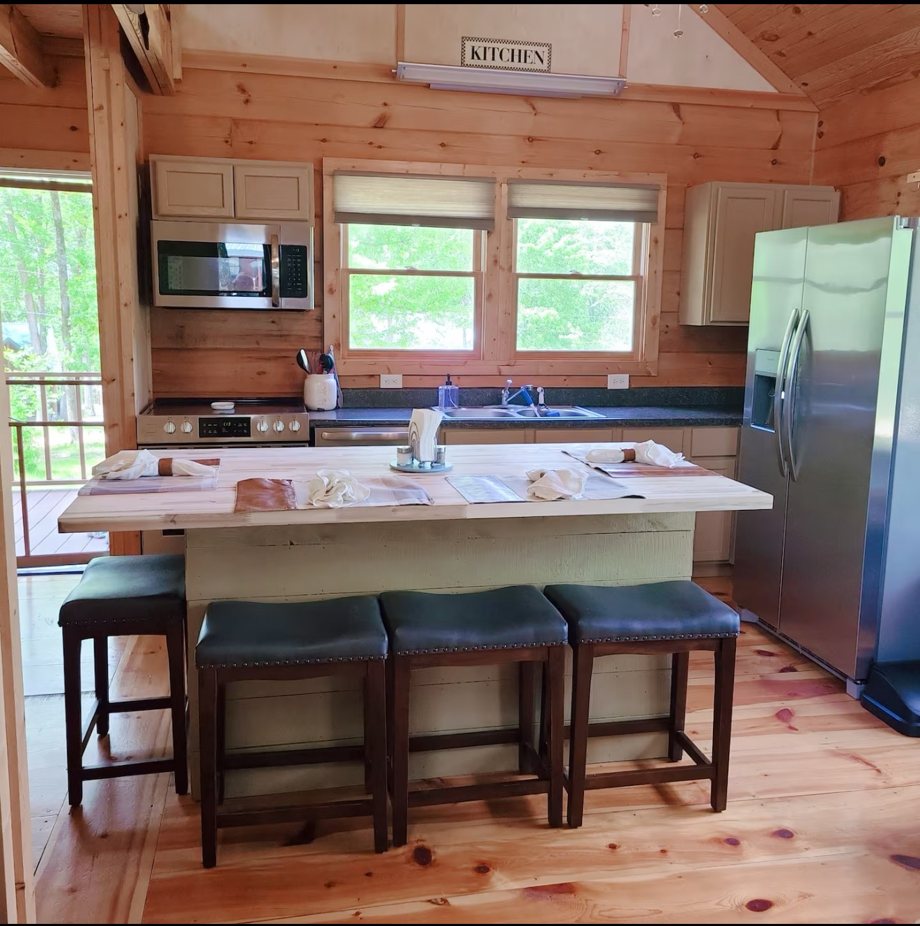 80 Tater Bug Ln Property Photo 3