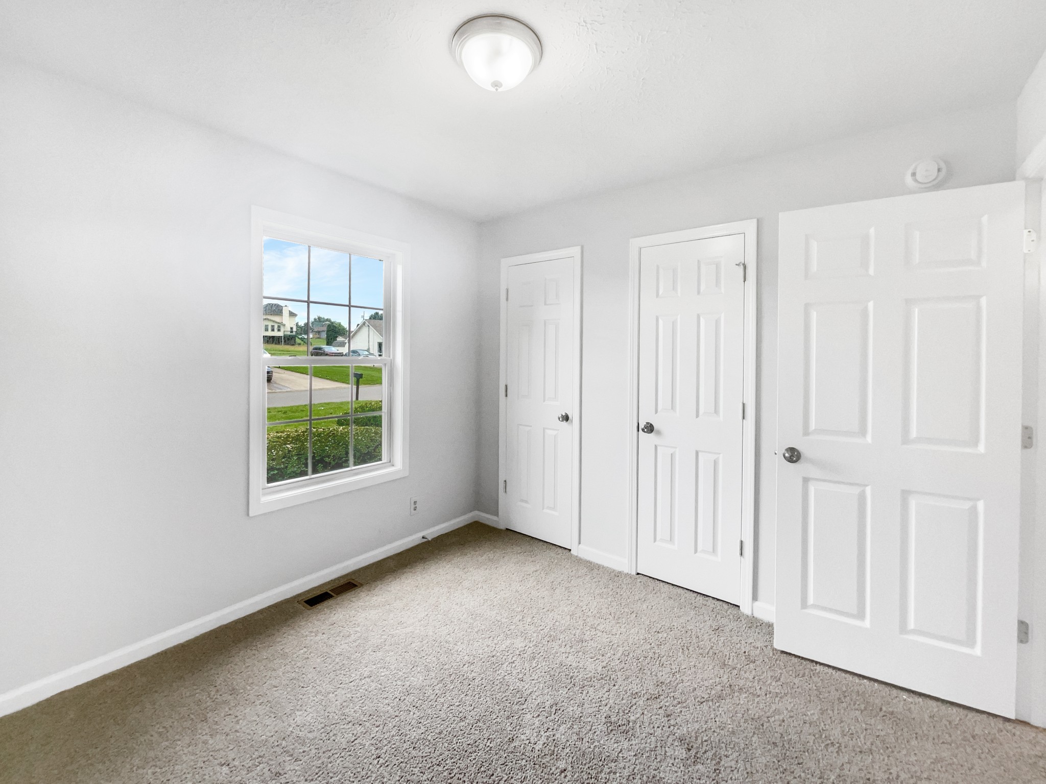 1274 Silver Star Dr Property Photo 12