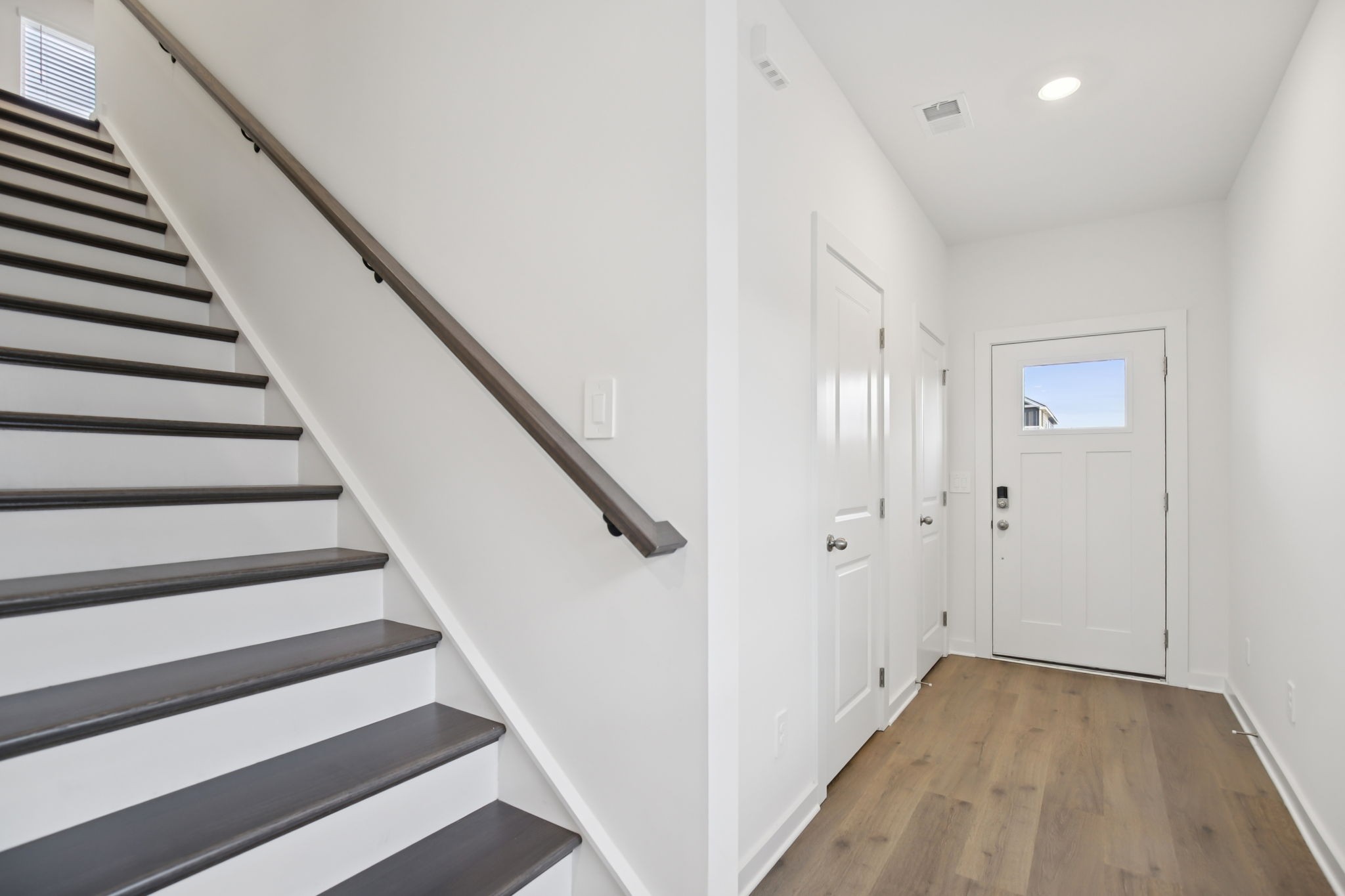 629 Whitetail Court Property Photo 5