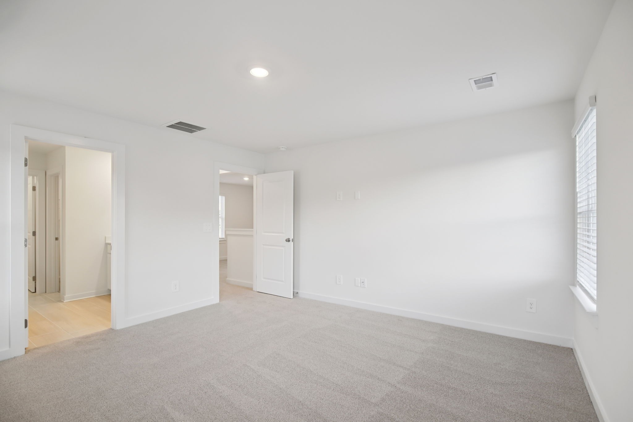 629 Whitetail Court Property Photo 33